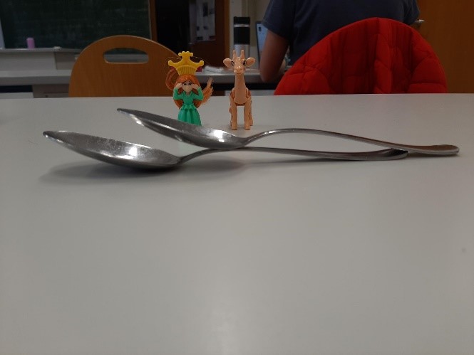 Ein Bild, das drinnen, Tisch enthält.
Automatisch generierte Beschreibung
